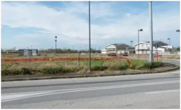 Immobile in asta di 1844 m² in vendita a Pojana Maggiore - Foto 2