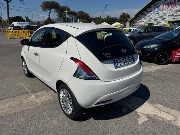 Lancia Ypsilon 1.2 BENZINA 69CV SILVER 2016 - Foto 4