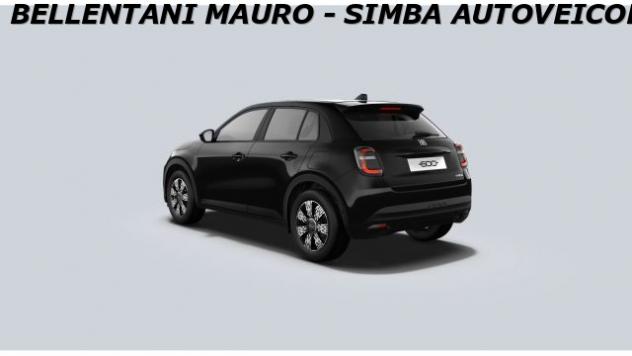 FIAT 600 Hybrid 110 CV DCT MHEV Icon rif. 23447525 - Foto 3