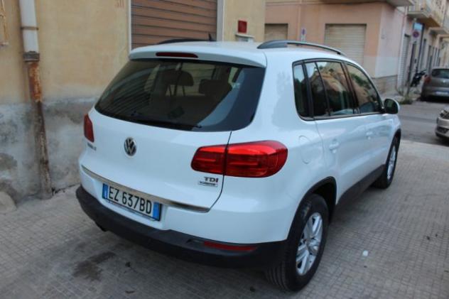 VOLKSWAGEN Tiguan 2.0 TDI 110 CV Sport & Style BlueMotion Technology rif. 23996435 - Foto 4