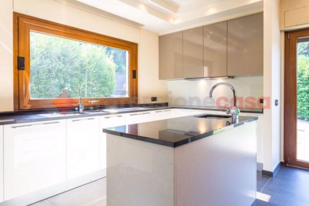 Villa di 200 m² con 3 locali e box auto in vendita a Agrate Conturbia - Foto 3