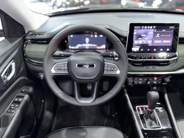 Jeep Compass E-Hybrid 1.5 Turbo MHEV T4 96kW North Star DDCT - Foto 10
