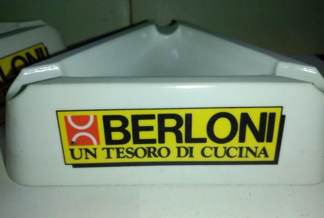 COPPIA DI POSACENERE PUBBLICITARI IN MELAMINA ANNI 60 - Foto 3