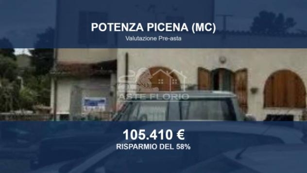 Immobile in asta di 246 m², box auto in vendita a Potenza Picena