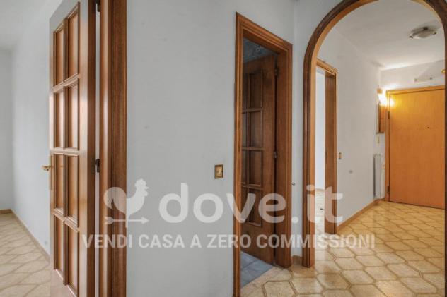 Appartamento di 110 m² con 5 locali e posto auto in vendita a Taranto - Foto 9