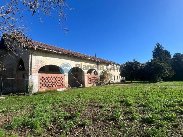 MONTA': rustico da ristrutturare con giardino di 8000 metri - Foto 7