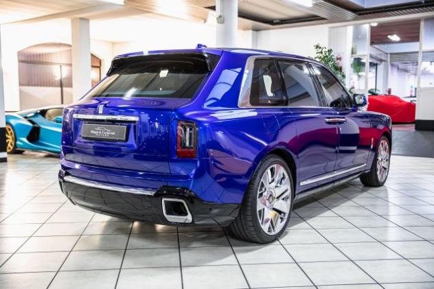ROLLS-ROYCE Cullinan FULL SPECS|BESPOKE AUDIO&INTERIOR|REAR THEATRE rif. 23547297 - Foto 7
