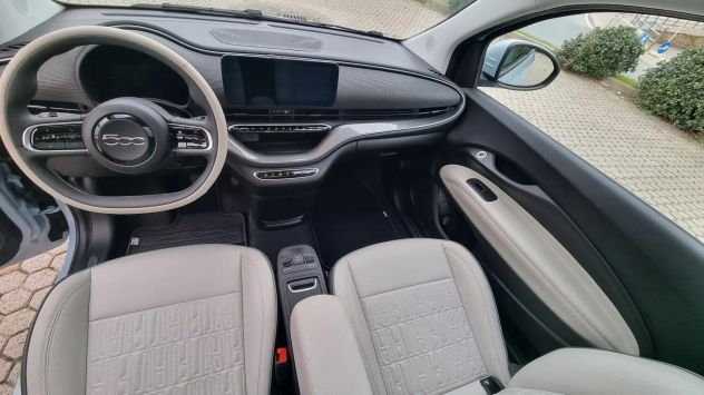 Fiat 500e 42 kWh La Prima - Foto 3