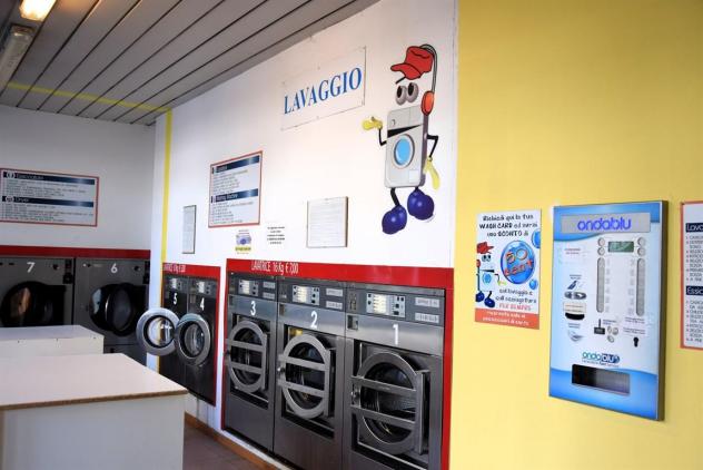 attività di lavanderia Self Service in vendita a Meda (MB) - Foto 2
