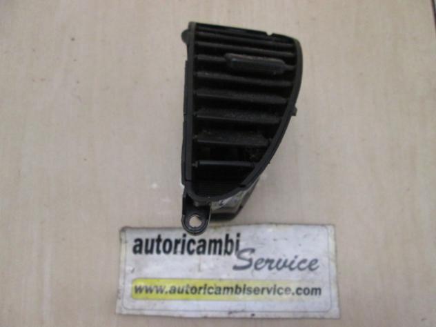 974200X000 BOCCHETTA AERAZIONE CRUSCOTTO CENTRALE LATO DESTRO HYUNDAI I10 1.1 B 50KW 5M 5P (2012) RICAMBIO USATO