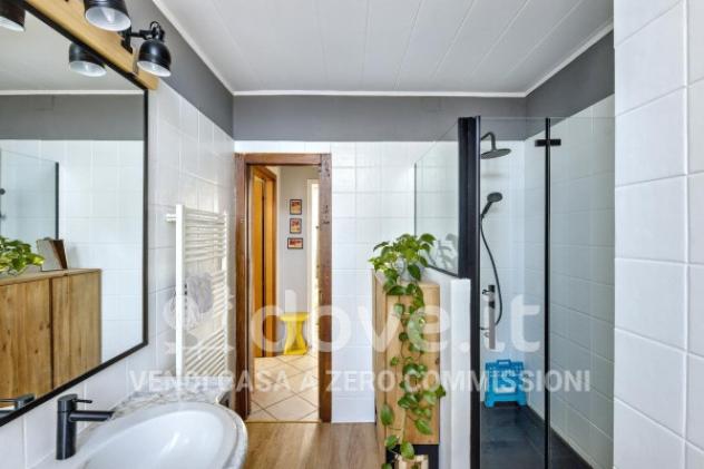 Casa indipendente di 200 m² con 3 locali e box auto in vendita a Sumirago - Foto 13