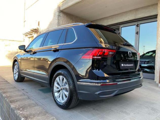 VOLKSWAGEN Tiguan 2.0 TDI 150 CV SCR DSG Life rif. 23795491 - Foto 7