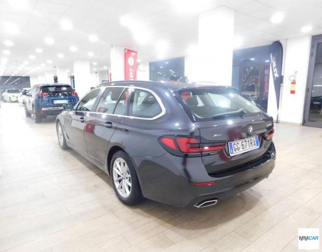 BMW - Serie 5 Touring - 520d 48V xDrive Business aut. - Foto 4