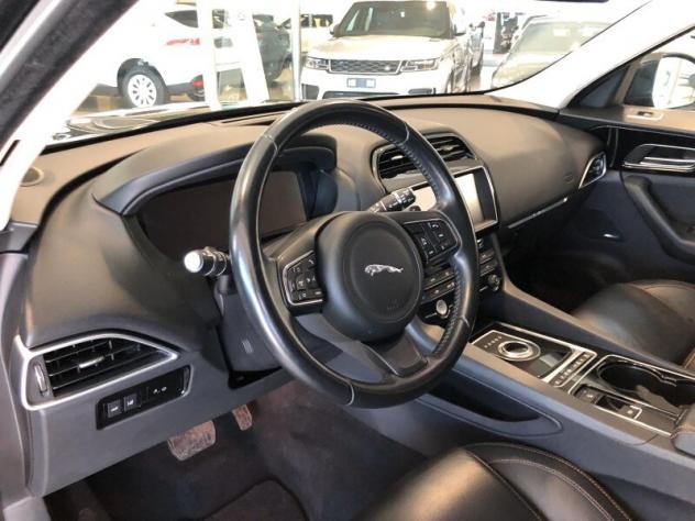 JAGUAR F-Pace (X761) F-Pace 3.0 D V6 300 CV AWD aut. Prestige