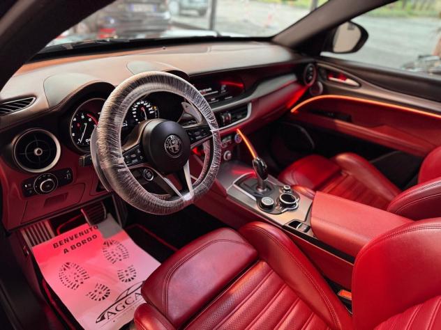 Alfa Romeo Stelvio 2.0 Turbo 280 CV AT8 Q4 Executive - Foto 8