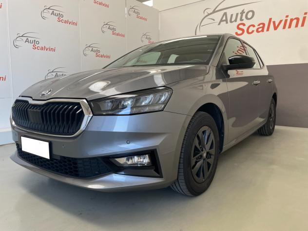 Skoda Fabia 1.0 MPI 80 CV Young Edition - Foto 4