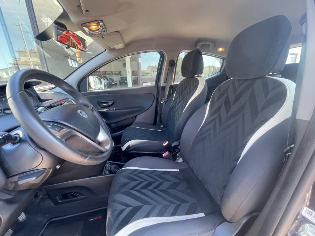 Lancia Ypsilon 1.2 69 CV 5 porte GPL Ecochic Silver - Foto 9