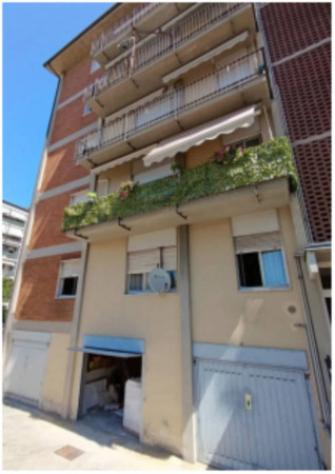 Immobile in asta di 127 m² con più di 5 locali e box auto in vendita a Bergamo - Foto 4