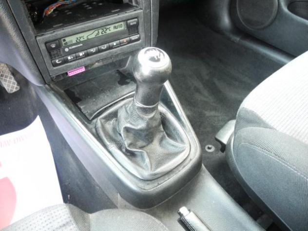 VOLKSWAGEN Golf 1.6 16v 105cv 5p. Comfortline - OK NEOPATENTATI rif. 24044103 - Foto 9