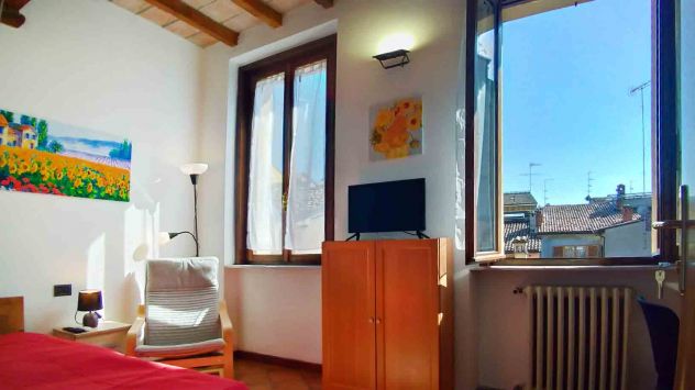 CAMERE IN CENTRO FIDENZA. LUMINOSISSIME E BOLLETTE DIVISE IN 4 - Foto 2