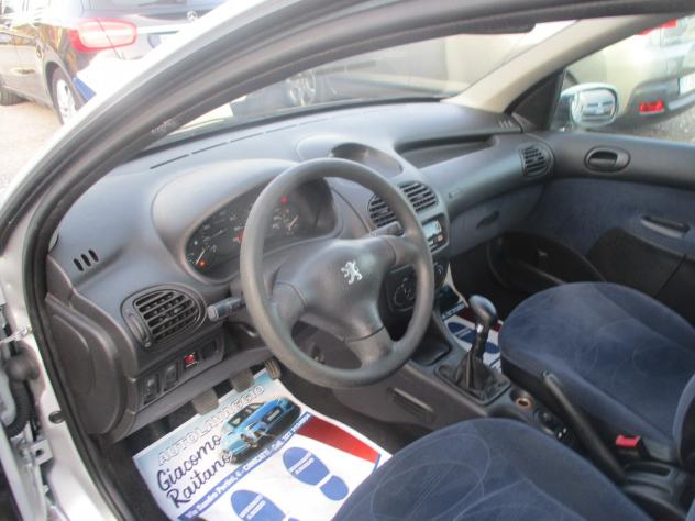 Peugeot 206 1.1 5p. 2001 - Foto 10