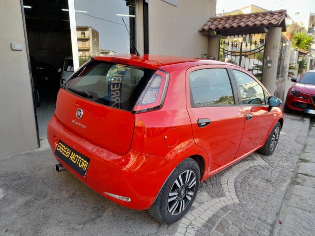 Fiat Punto 1.3 MJT II 75 CV 5 porte Lounge - Foto 8