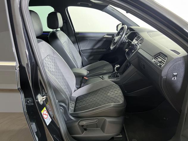 Volkswagen Tiguan Tiguan 2.0 tdi R-Line 150cv dsg - Foto 9