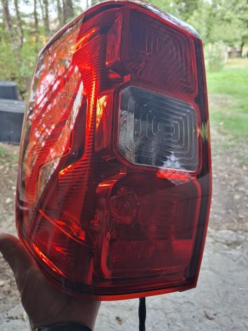 FARI POSTERIORI FORD RANGER 2025