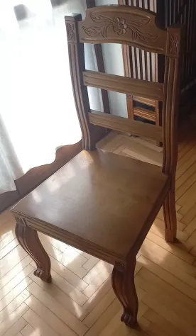 Vendo sedia/sedia artigianali lavorate e in legno massiccio