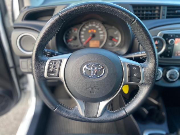 Toyota Yaris 1.4 D-4D 5 porte Lounge M-MT - Foto 10