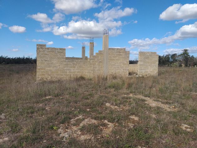 Scorrano immobile in campagna con terreno di 5250 mq 24000 trattabili - Foto 3