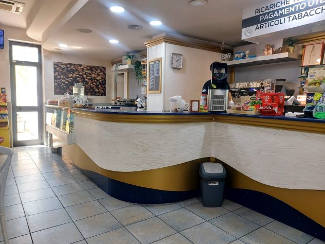 bar gastronomia fredda ricariche zona Dragona cedo in vendita
