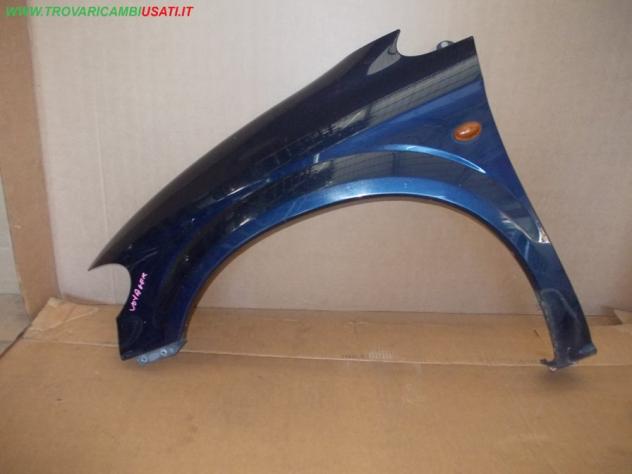 PARAFANGO ANT.S. BLU METALIZZATO CHRYSLER VOYAGER / G.VOYAGER (RG)  Carrozzeria  Lamierati esterni  Fiancate  Parafango ant. CHRYSLER - VOYAGER / G.VO