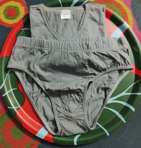 Garda maglietta e slip vintage 80