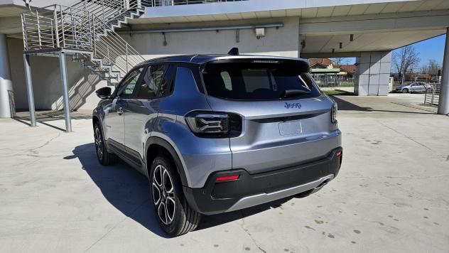 Jeep Avenger e-Hybrid 1.2 MHEV e-Hybrid Turbo Summit - Foto 10
