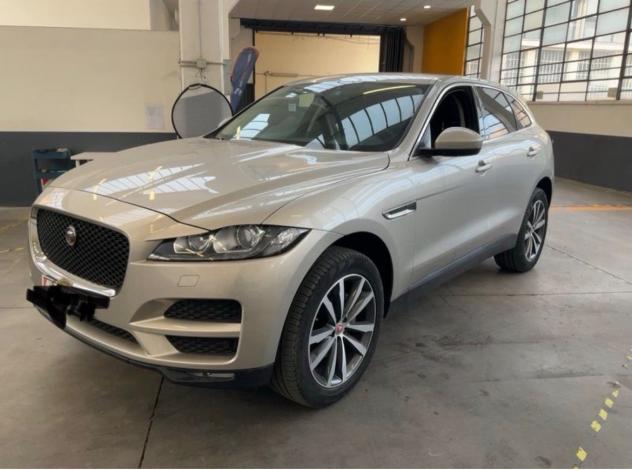 Jaguar F-Pace 2.0 D 180 CV AWD Prestige Catena fatta in Jaguar