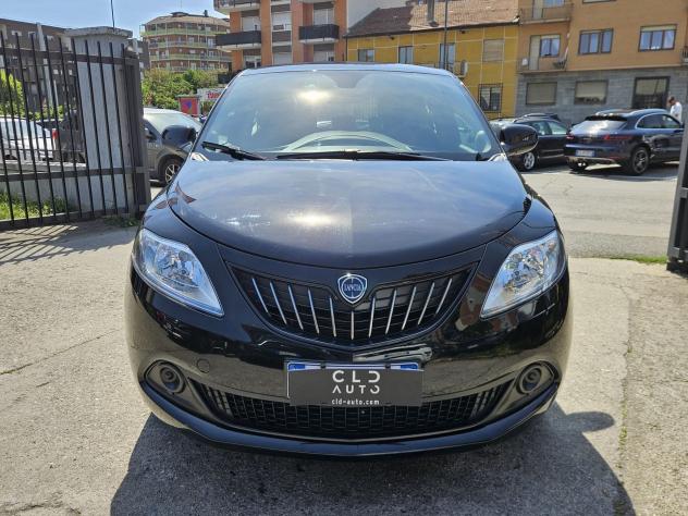Lancia Ypsilon 1.0 FireFly 70cv Hybrid - Foto 2