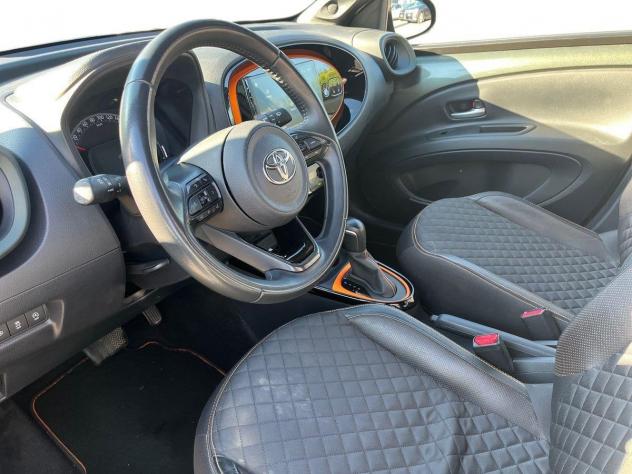 Toyota Aygo X 1.0B (72 CV) Limited Air S-CVT - Foto 6