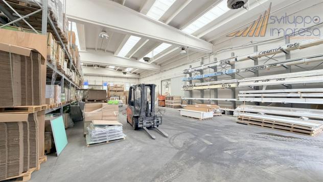CAPANNONE CON PALAZZINA UFFICI IN VENDITA A BERNAREGGIO - Foto 14