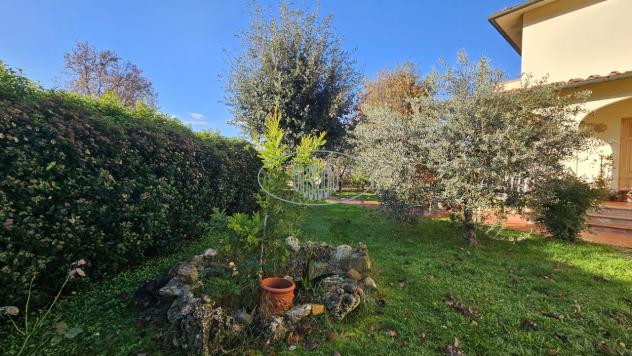 VILLA di 8 vani e di 243 mq (FIGLINE E INCISA VALDARNO) rif. V-2295