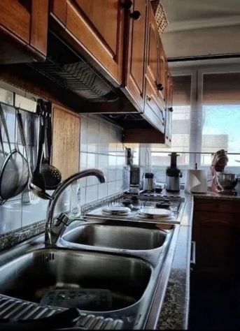 NUOVO SALARIO-VAL MELAINA ELEGANTE BILOCALE ARREDATO CON BALCONE E POSTO AUTO PR - Foto 3