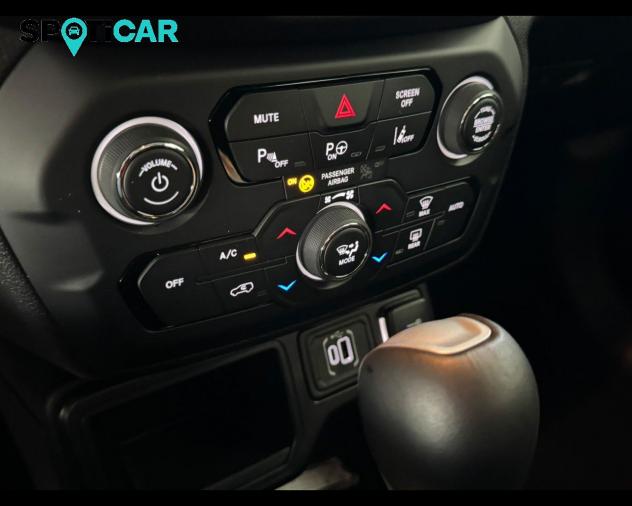 Jeep Renegade 1.5 turbo t4 mhev Summit 2wd dct - Foto 9