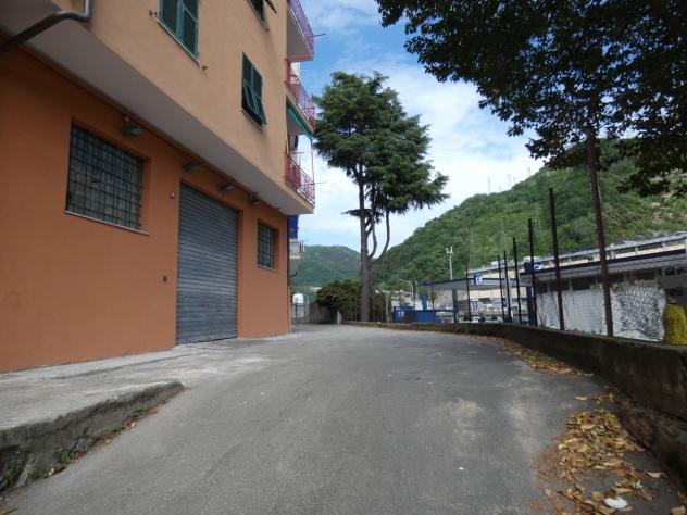 Locale commerciale in affitto a Genova - Foto 2