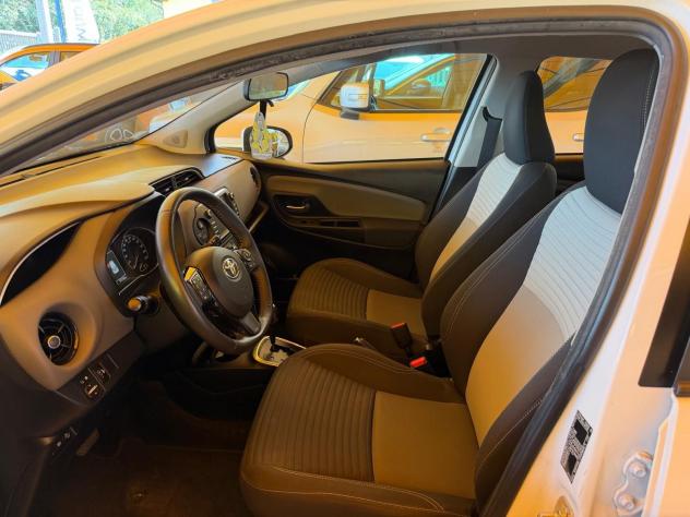 Toyota Yaris Yaris 5p 1.5h Business - Foto 7