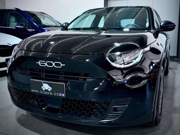 Fiat 600 1.2 110cv Hybrid DCT Icon