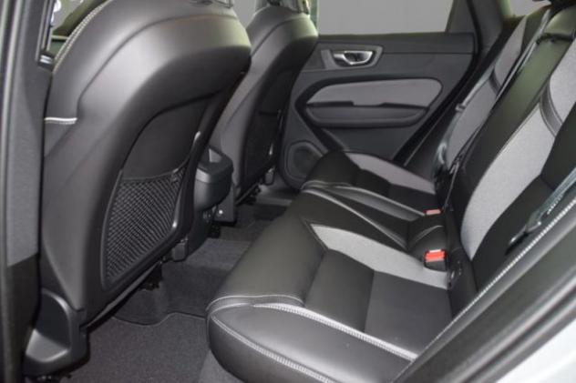 VOLVO XC60 B4 (d) automatico Plus Dark rif. 24049375 - Foto 8