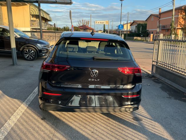 VOLKSWAGEN GOLF 1.0 eTSI EVO LIFE - KM 45.000 - Foto 6