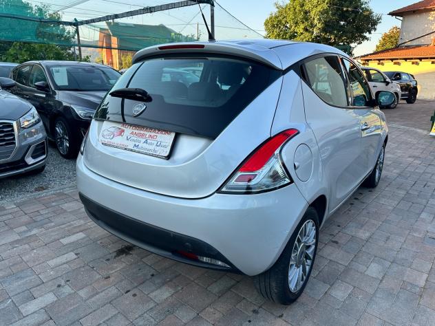 Lancia Ypsilon 1.2 69 CV 5 porte GPL Ecochic Gold - Foto 9