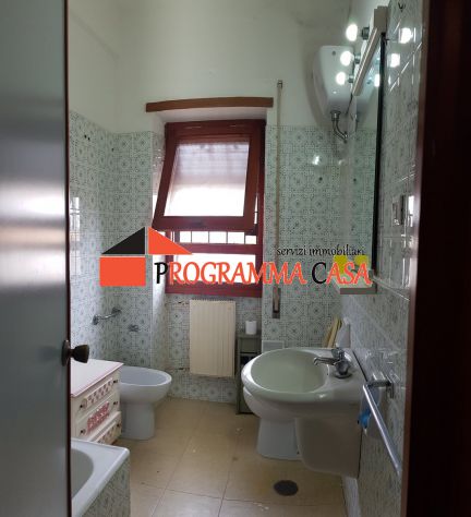 TORVAJANICA VIA SVEZiA 120 MQ. 9 LOCALI 2 LIVELLI 165000 € - Foto 2