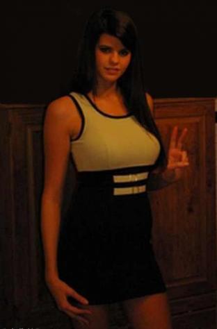 Donna di Latina, 24 anni. Fisico Sportivo Tel: